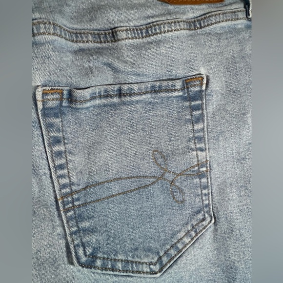 Denizen from Levi's Light Blue Denim Mid-Rise Shorts Women's Size 10  W30 - Picture 6 of 11